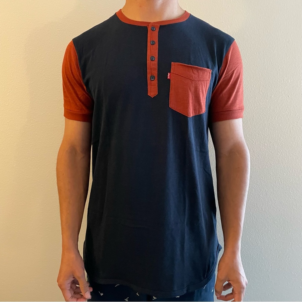 Levi’s Henley Dark Blue Orange T-shirt - Size Large